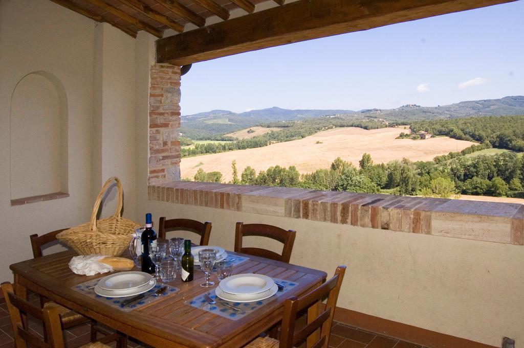 Castello Di Montalto Aparthotel Castelnuovo Berardenga Room photo